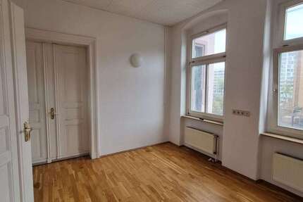 Wohnung zum Mieten in Halle (Saale) 200 € 14 m² 1 zimmer