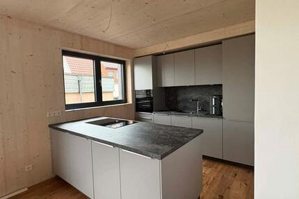 Wohnung Saarbrücken Dudweiler - 2 Zimmer, 80 m&sup2;, 1.300&euro; | Angebot:24858270