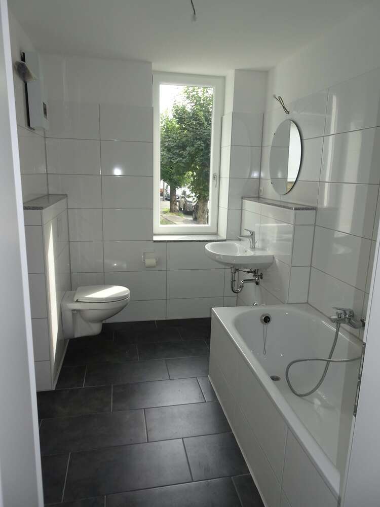 Wohnung zum Mieten in Wuppertal 404,73 € 57.49 m²
