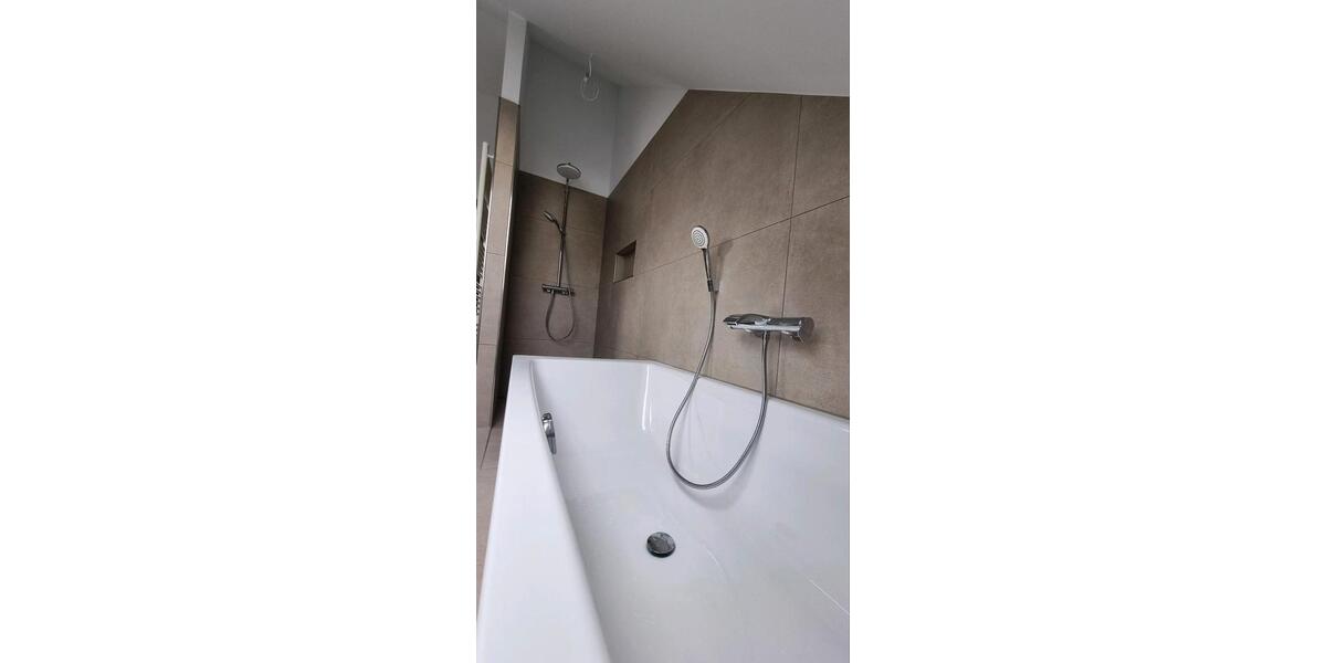 Dachgeschoßwohnung Schlüchtern - 3 Zimmer, 86 m&sup2;, 1.210&euro; | Angebot:24685586