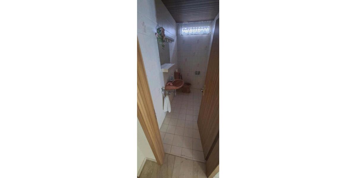 Erdgeschoßwohnung Sinntal - 5 Zimmer, 125 m&sup2;, 1.050&euro; | Angebot:26539098