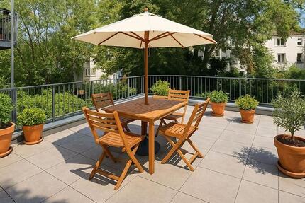 Ihre kleine Oase in Kassel Mitte. SOFORT FREI! Riesige Terrasse, EBK, begehbarer Kleiderschrank... 3 zimmer