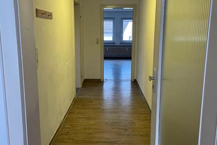 1 12 Zimmer Wohnung in Giengen an der Brenz zu vermieten. 1 zimmer