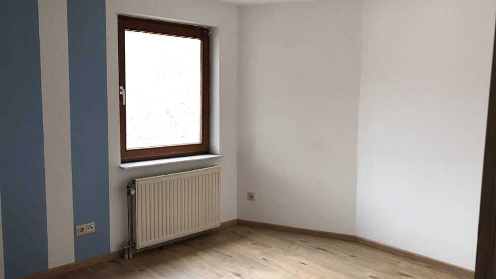 Etagenwohnung Rinteln - 3 Zimmer, 80 m&sup2;, 550&euro; | Angebot:26819744