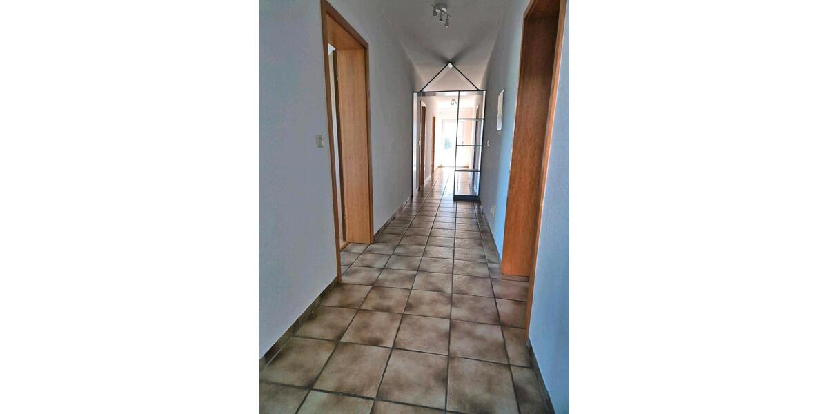 Etagenwohnung Marsberg - 3 Zimmer, 105 m&sup2;, 620&euro; | Angebot:26367858