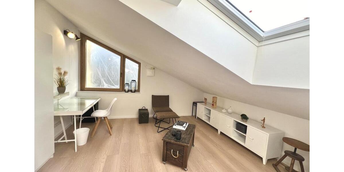 Möbliertes WG-Zimmer, Praktikantenzimmer Böblingen Hulb Sifi 4 zimmer