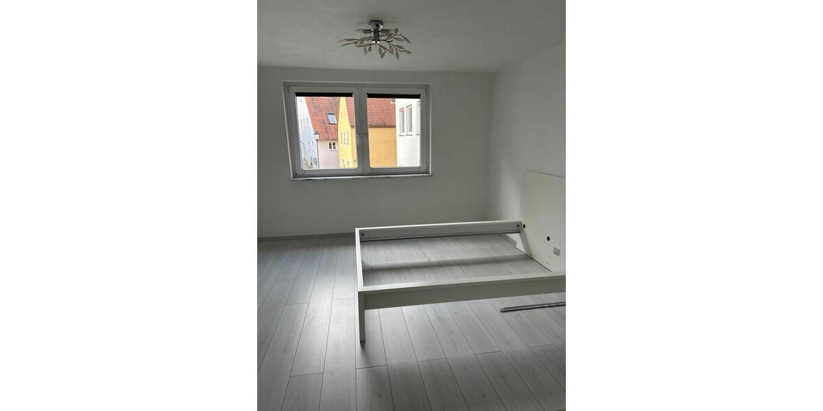 Etagenwohnung Arberg - 3 Zimmer, 90 m&sup2;, 950&euro; | Angebot:24837322