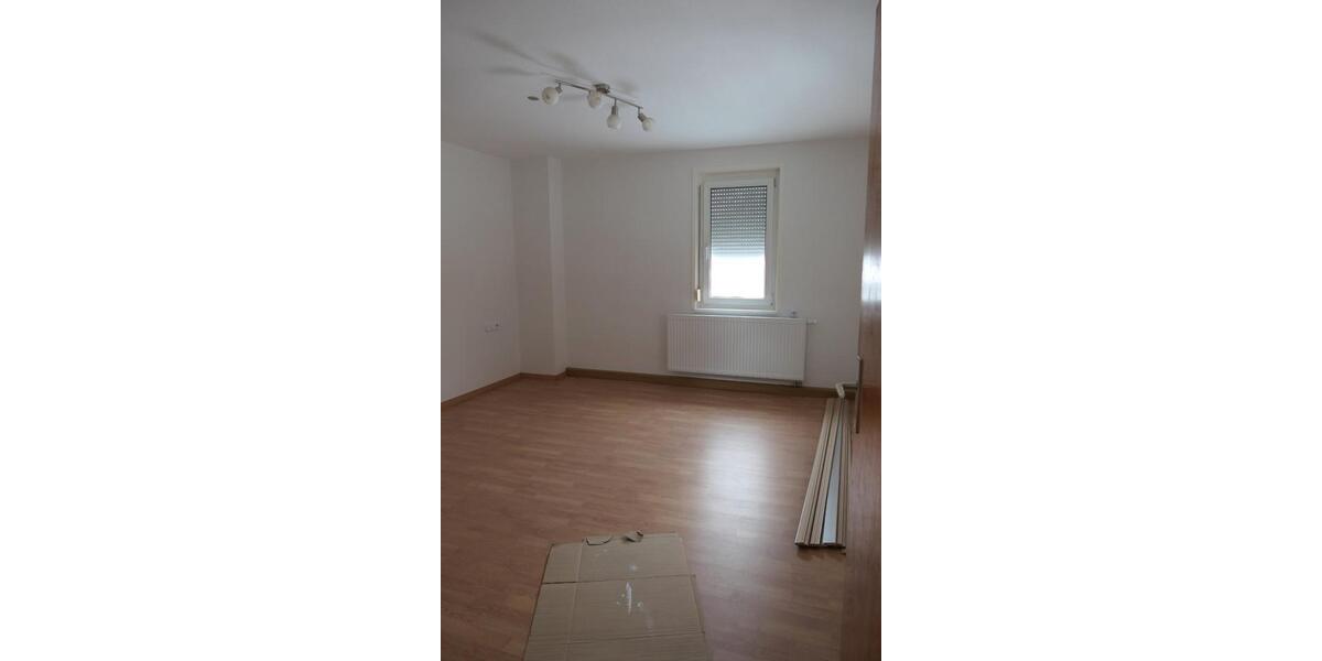 Erdgeschoßwohnung Münsingen - 3 Zimmer, 80 m&sup2;, 850&euro; | Angebot:26153650