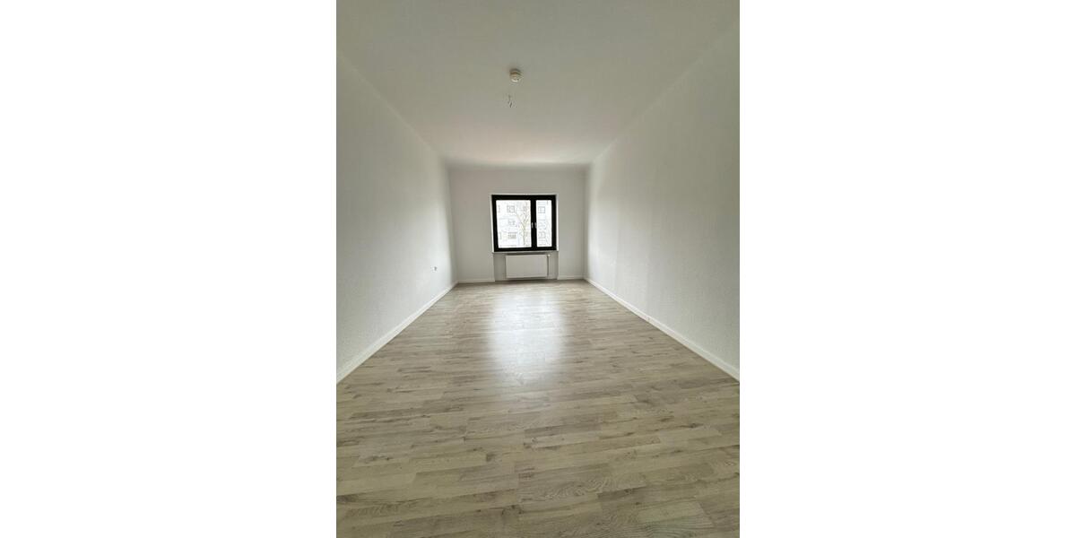 Etagenwohnung Saarbrücken West - 4 Zimmer, 106 m&sup2;, 800&euro; | Angebot:26285985