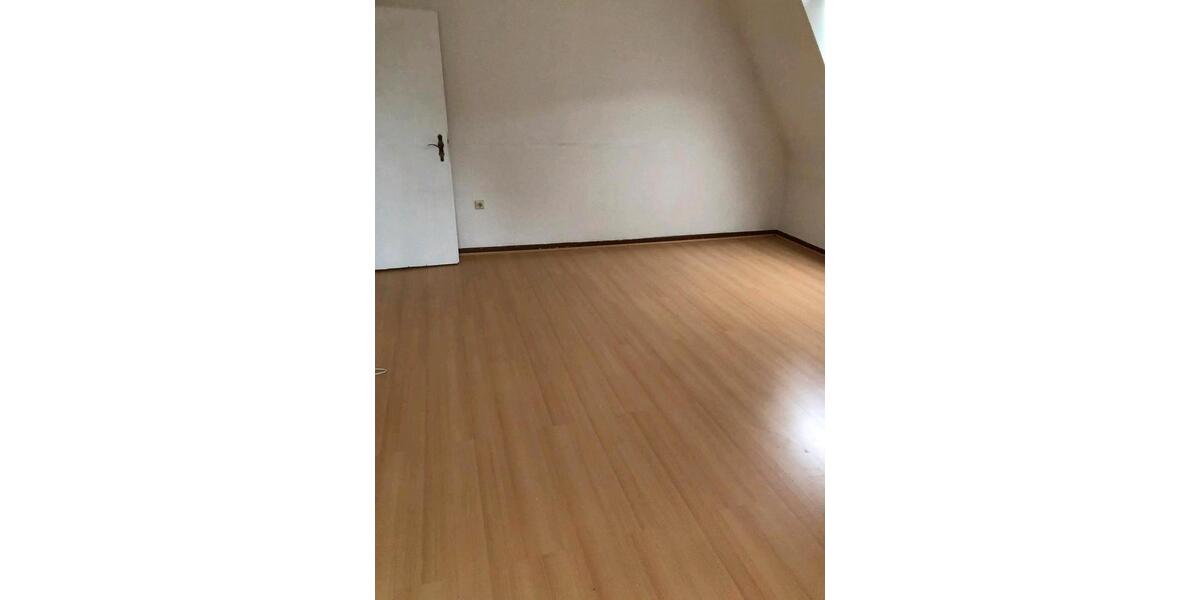 Dachgeschoßwohnung Krefeld - 2 Zimmer, 59 m&sup2;, 770&euro; | Angebot:24778093