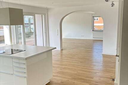 Wohnung Delligsen - 3 Zimmer, 154 m&sup2;, 1.120&euro; | Angebot:26071399