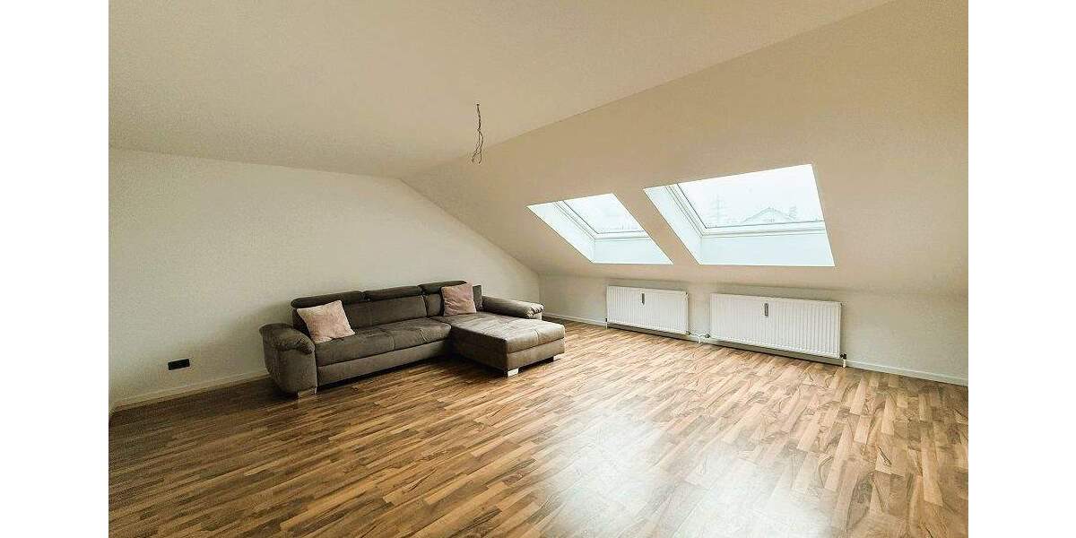 Etagenwohnung Wettstetten - 4 Zimmer, 180 m&sup2;, 1.350&euro; | Angebot:25670025