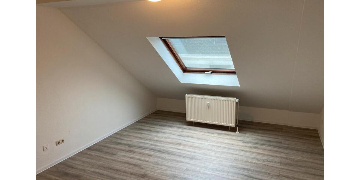 Dachgeschoßwohnung Eschweiler - 1 Zimmer, 23 m&sup2;, 250&euro; | Angebot:25844820