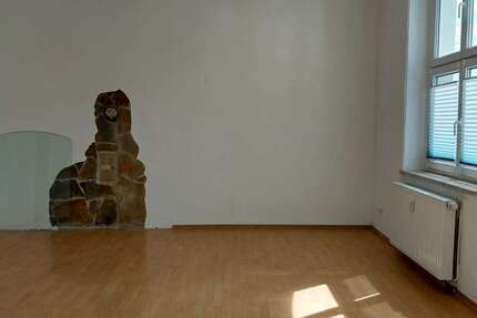 Wohnung Burkhardtsdorf - 3 Zimmer, 82 m&sup2;, 320&euro; | Angebot:27236120