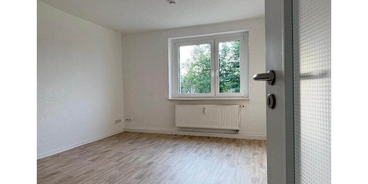 Etagenwohnung Mülsen - 4 Zimmer, 64 m&sup2;, 405&euro; | Angebot:22551798
