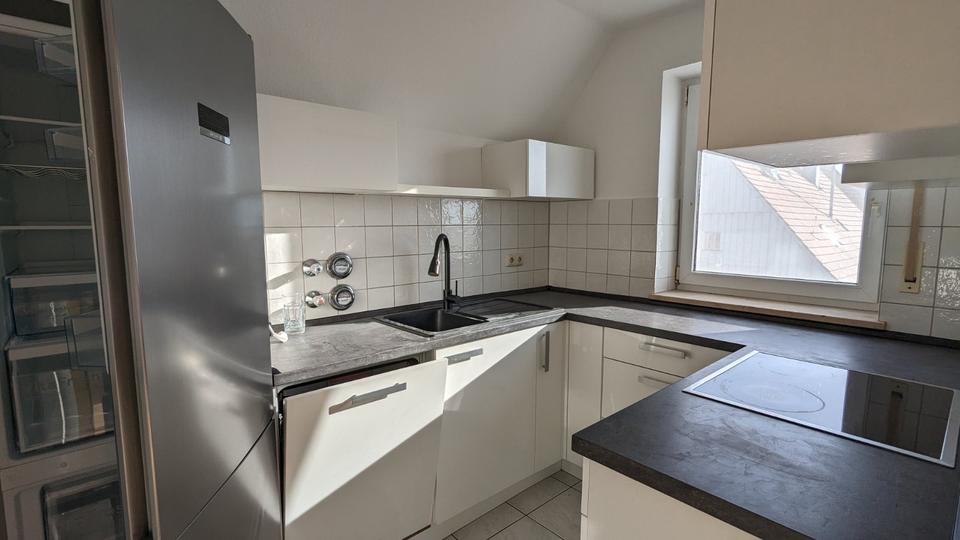 Zentrale 4-Zimmer-Wohnung mit Balkon in Leipheim zimmer