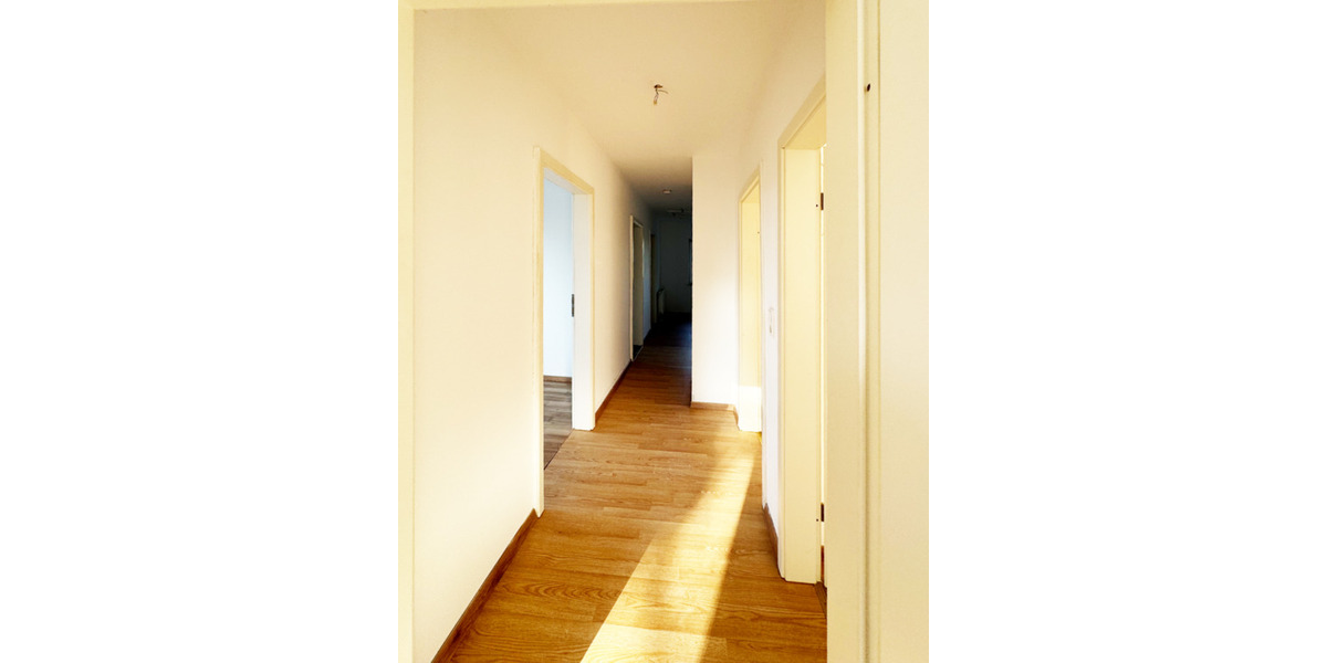 Etagenwohnung Brake (Unterweser) - 3 Zimmer, 70 m&sup2;, 590&euro; | Angebot:24873013