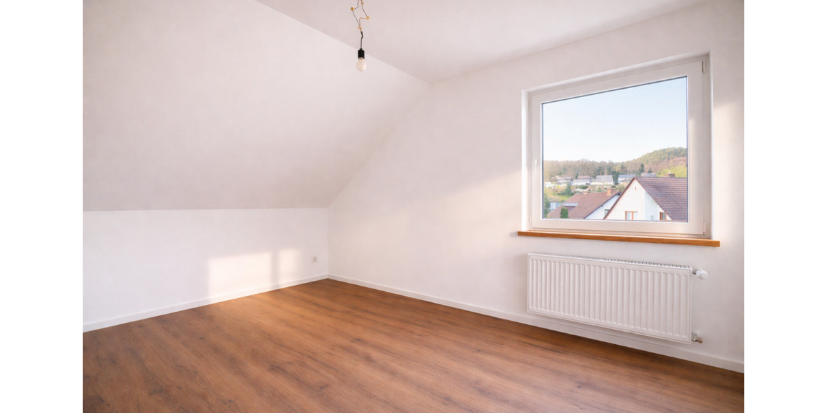 Dachgeschoßwohnung Föhren - 3 Zimmer, 83 m&sup2;, 900&euro; | Angebot:25445876