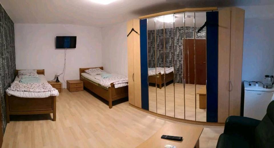 Wohnen auf Zeit Grevenbroich Hemmerden - 8 Zimmer, 220 m&sup2;, 450&euro; | Angebot:26597656