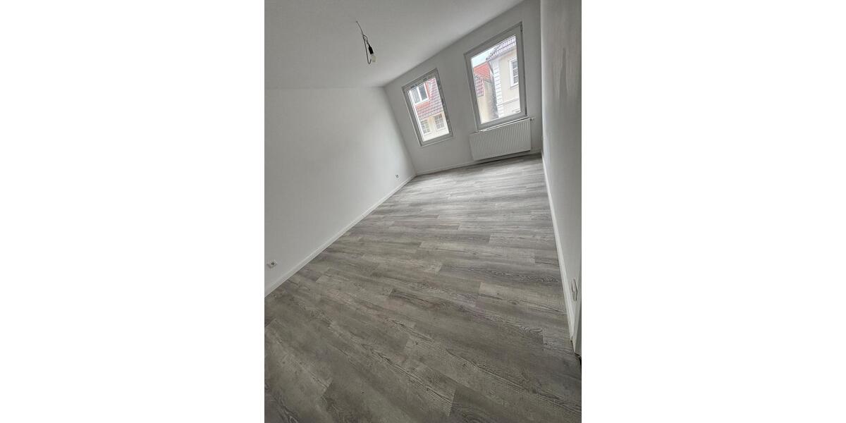 Dachgeschoßwohnung Vlotho - 3 Zimmer, 80 m&sup2;, 700&euro; | Angebot:26651753