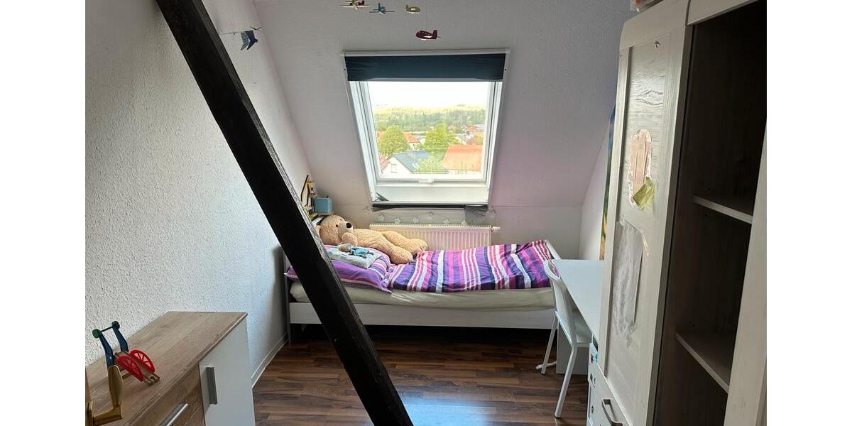 Dachgeschoßwohnung Altenbeken - 4 Zimmer, 108 m&sup2;, 750&euro; | Angebot:26446404
