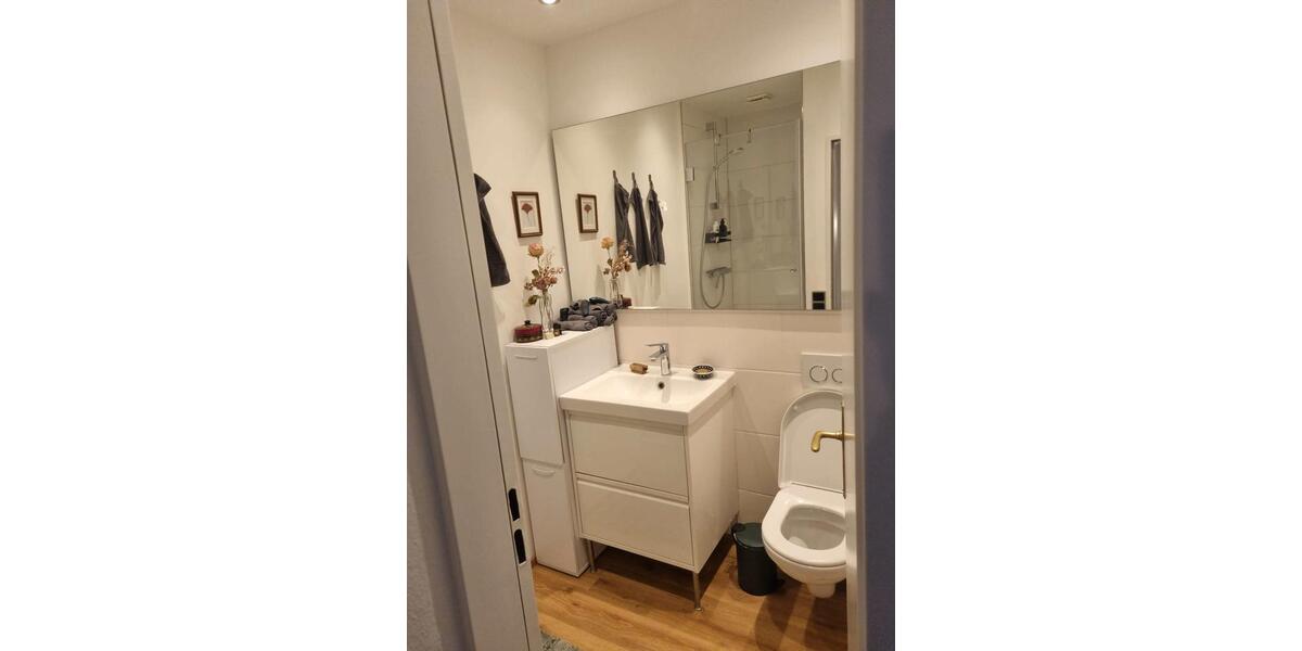 Etagenwohnung München Schwabing-Freimann - 4 Zimmer, 130 m&sup2;, 3.100&euro; | Angebot:25823288
