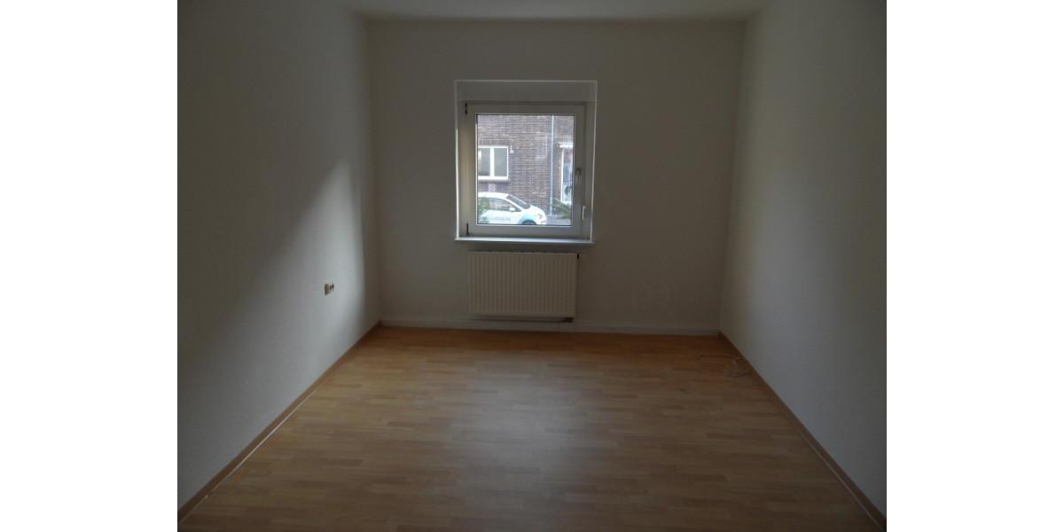 Erdgeschoßwohnung Bitterfeld-Wolfen Bitterfeld - 3 Zimmer, 60 m&sup2;, 361&euro; | Angebot:26676508