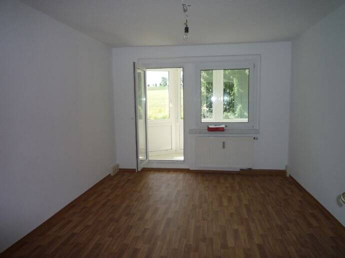 Etagenwohnung Reinsdorf - 3 Zimmer, 57 m&sup2;, 340&euro; | Angebot:24918392