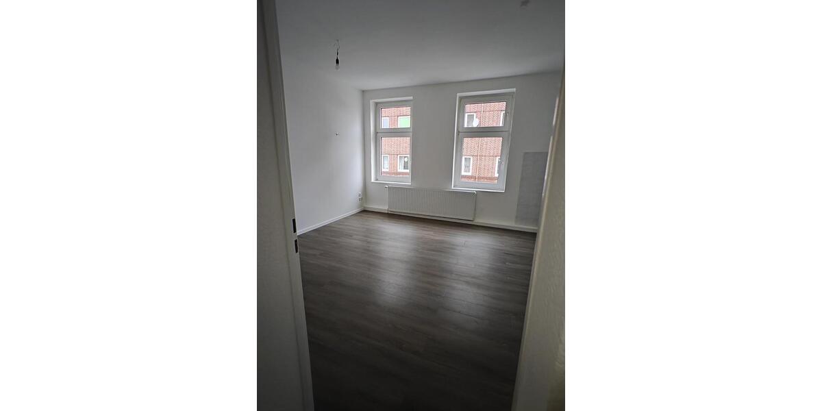 Etagenwohnung Cuxhaven - 4 Zimmer, 128 m&sup2;, 1.301&euro; | Angebot:24455961