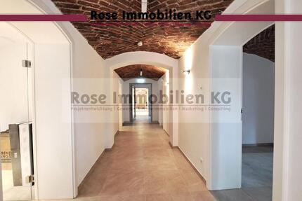 ROSE IMMOBILIEN KG: Erstbezug mit besonderem Charme und repräsentativer Außenwirkung! zimmer