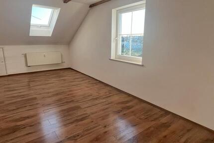 Charmante Dachgeschosswohnung 3 zimmer