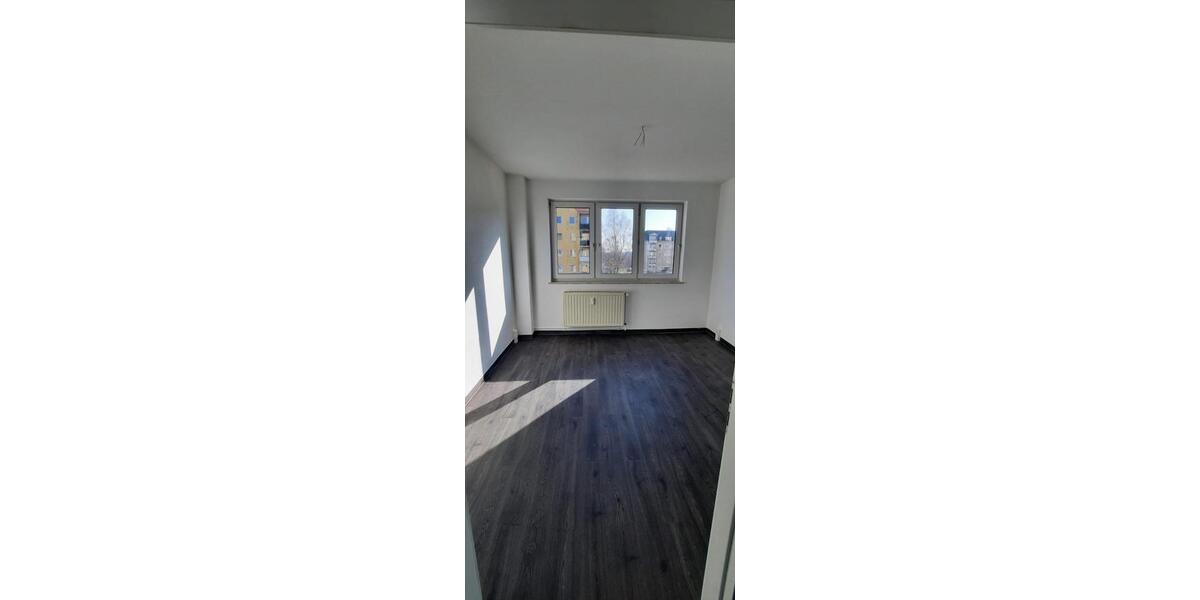 Dachgeschoßwohnung Sömmerda - 3 Zimmer, 72 m&sup2;, 435&euro; | Angebot:24684885