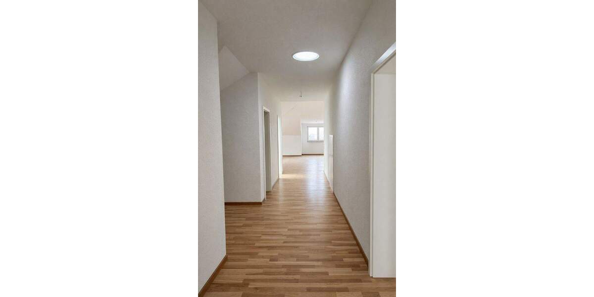 Etagenwohnung Neuenburg am Rhein Neuenburg - 4 Zimmer, 119 m&sup2;, 1.600&euro; | Angebot:25775633