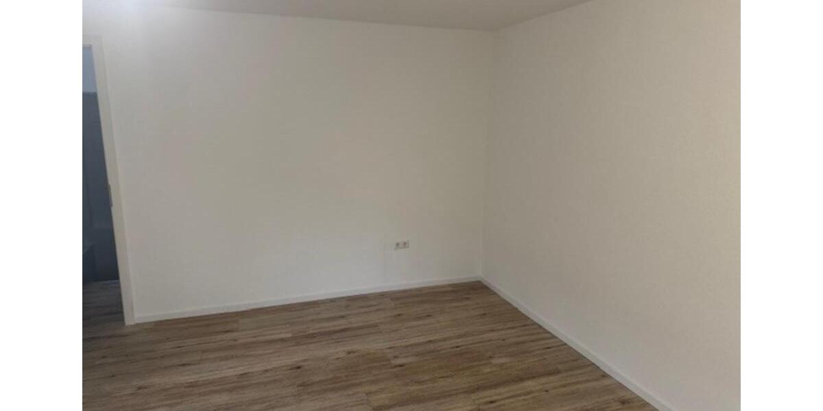 Etagenwohnung Hockenheim - 2 Zimmer, 103 m&sup2;, 1.200&euro; | Angebot:24570791