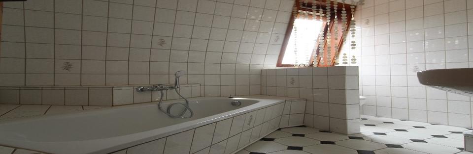 Dachgeschoßwohnung Lunzenau - 4 Zimmer, 81 m&sup2;, 430&euro; | Angebot:24940982