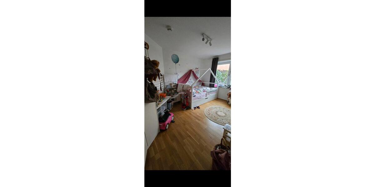 Erdgeschoßwohnung Norderstedt Garstedt - 5 Zimmer, 145 m&sup2;, 1.990&euro; | Angebot:26527471
