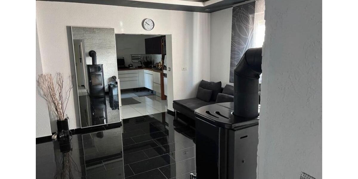 Bungalow Duisburg Hochheide - 3 Zimmer, 106 m&sup2;, 1.600&euro; | Angebot:25396682