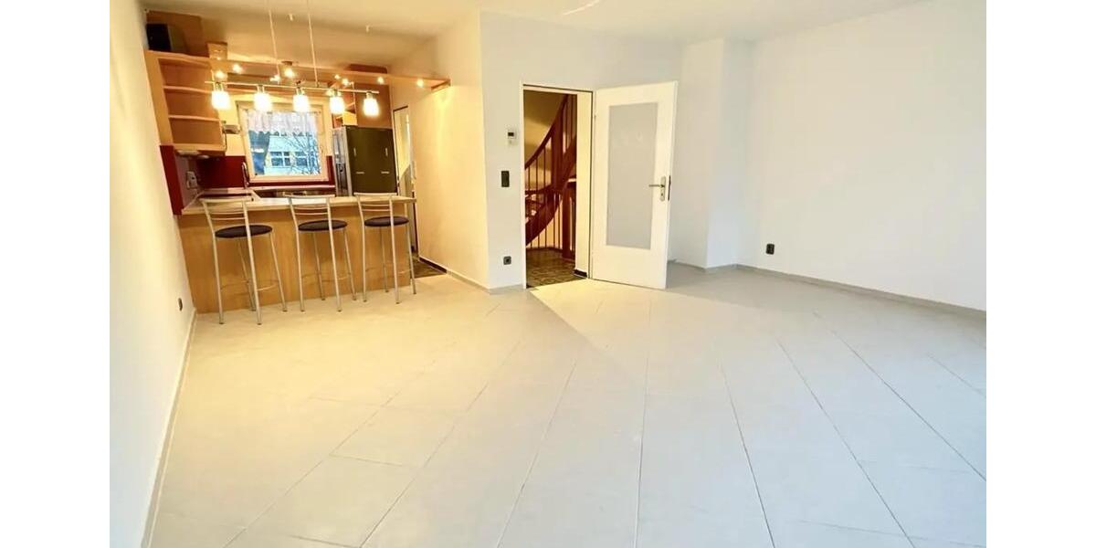 Etagenwohnung Berlin Spandau - 5 Zimmer, 150 m&sup2;, 2.250&euro; | Angebot:25050296