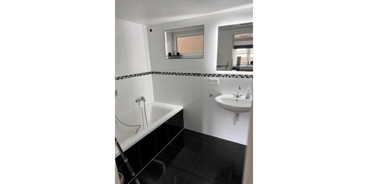 Wohnen auf Zeit Glashütten - 3 Zimmer, 100 m&sup2;, 140&euro; | Angebot:26438447