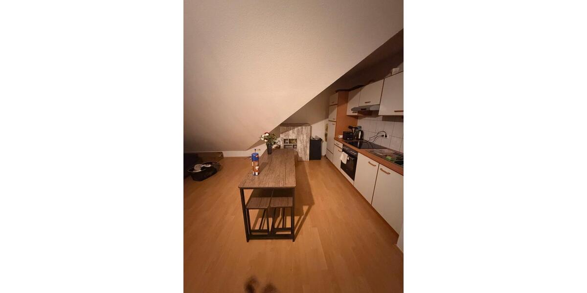 Dachgeschoßwohnung Birlenbach - 1 Zimmer, 40 m&sup2;, 635&euro; | Angebot:25903290