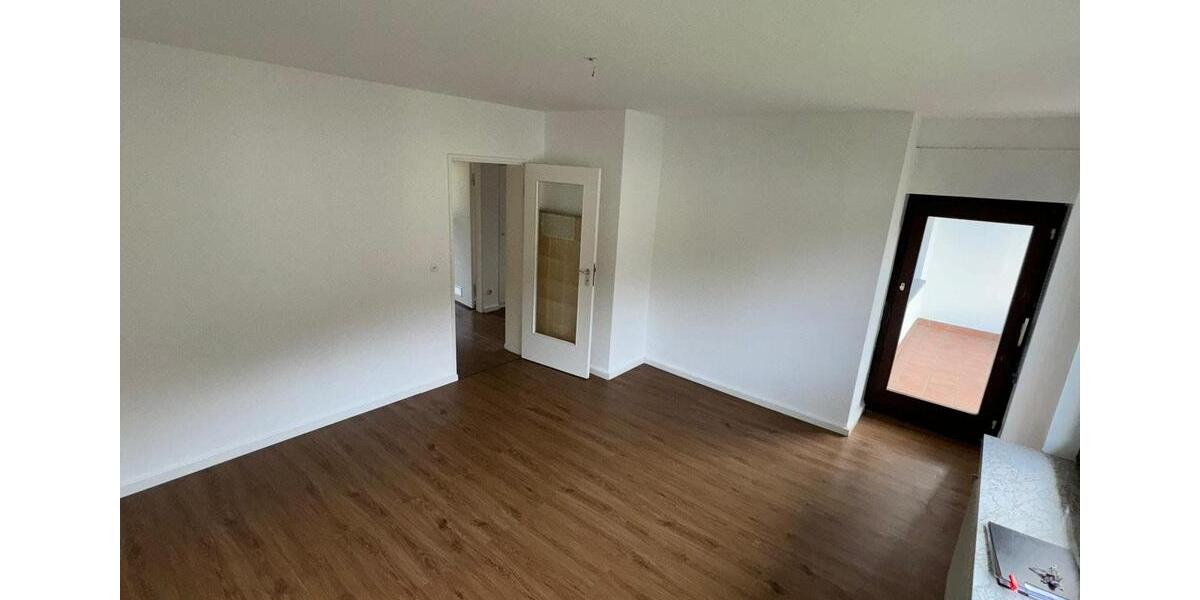 Helle 3-Zimmer-Wohnung in begehrter Lage von Saarbrücken – Bei der Goldenen Bremm 16 [HMR-O44E03] 3 zimmer