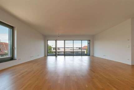 Wohnung Bad Homburg Gonzenheim - 3 Zimmer, 152 m&sup2;, 2.200&euro; | Angebot:27338854