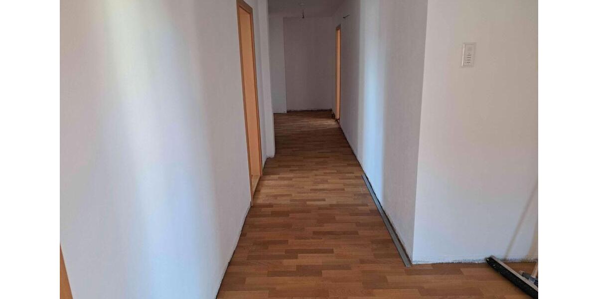 Dachgeschoßwohnung Dippoldiswalde - 4 Zimmer, 113 m&sup2;, 1.070&euro; | Angebot:26283423