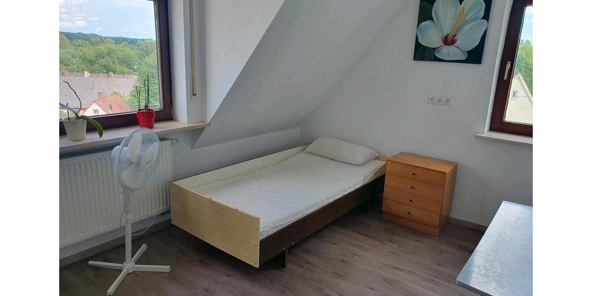 Dachgeschoßwohnung Gundelfingen an der Donau - 1 Zimmer, 16 m&sup2;, 320&euro; | Angebot:24017773