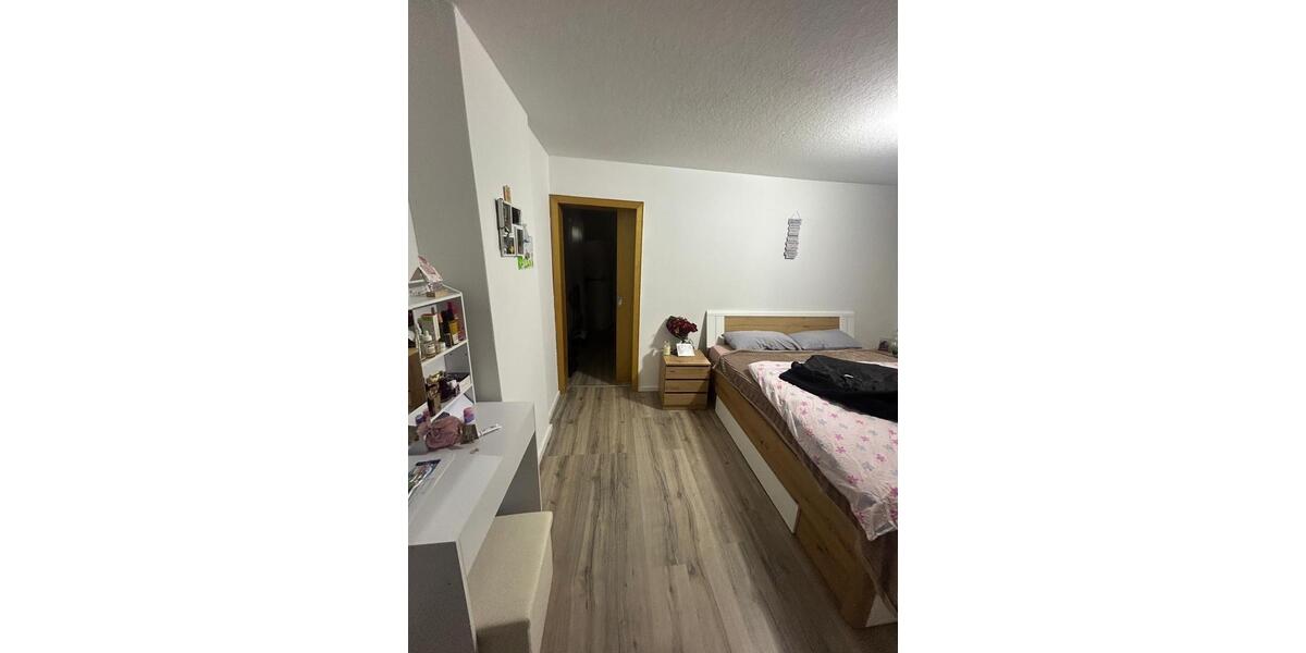 Etagenwohnung Eiterfeld - 4 Zimmer, 110 m&sup2;, 790&euro; | Angebot:24899297