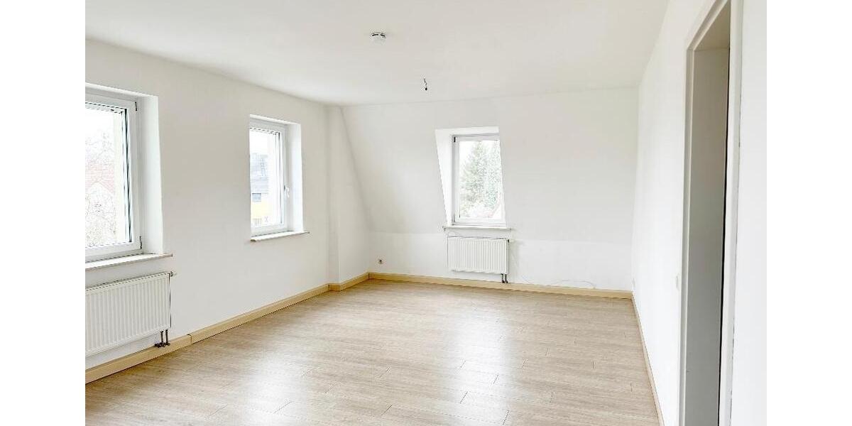 Etagenwohnung Nünchritz - 4 Zimmer, 94 m&sup2;, 625&euro; | Angebot:25979087