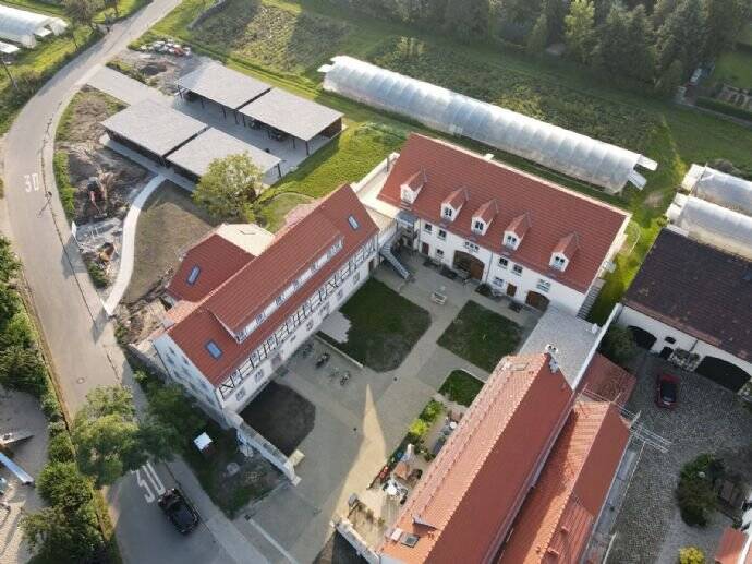 traumhafte idyllische 4-Raum Wohnung mit Terrasse + Garten + EBK 4 zimmer