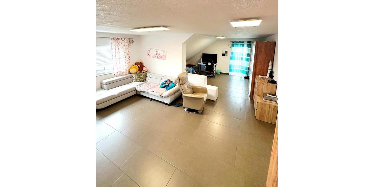Etagenwohnung Wörth am Rhein - 5 Zimmer, 198 m&sup2;, 1.980&euro; | Angebot:26700500