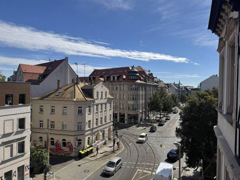 Noch verfügbar - Stilvolle 4-Zimmer-Altbauwohnung - Erstbezug nach hochwertiger Sanierung 4 zimmer