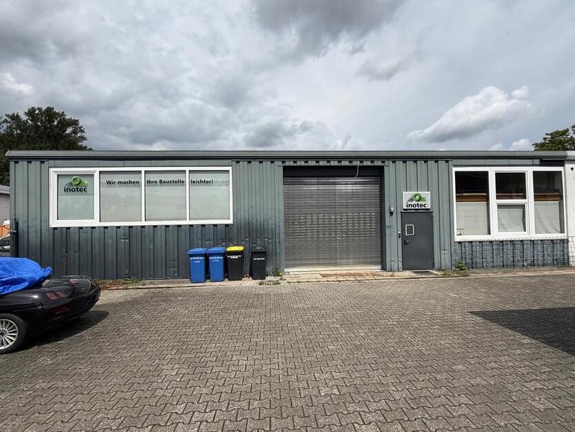 Gewerbehalle mit Büro- und Aufenthaltsraumen zu vermieten